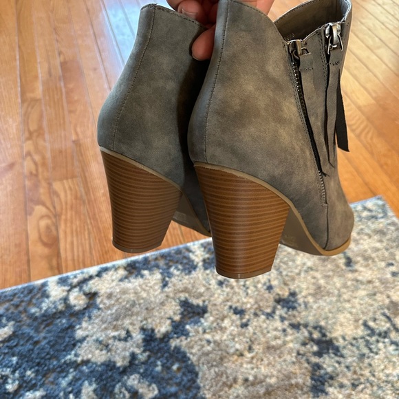 Journey Collection Gray Booties - Picture 5 of 5